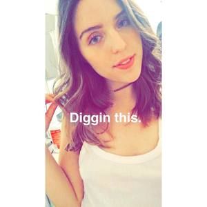 Meet your Posher, Adrianne